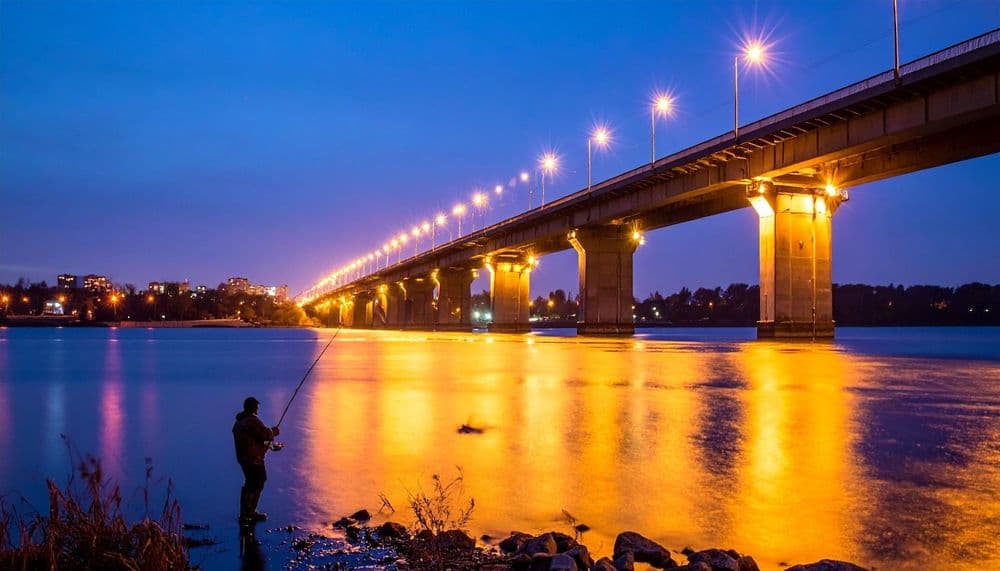 【初心者向け】シーバス釣り入門|ルアーの選び方・釣り方・ポイントを徹底解説